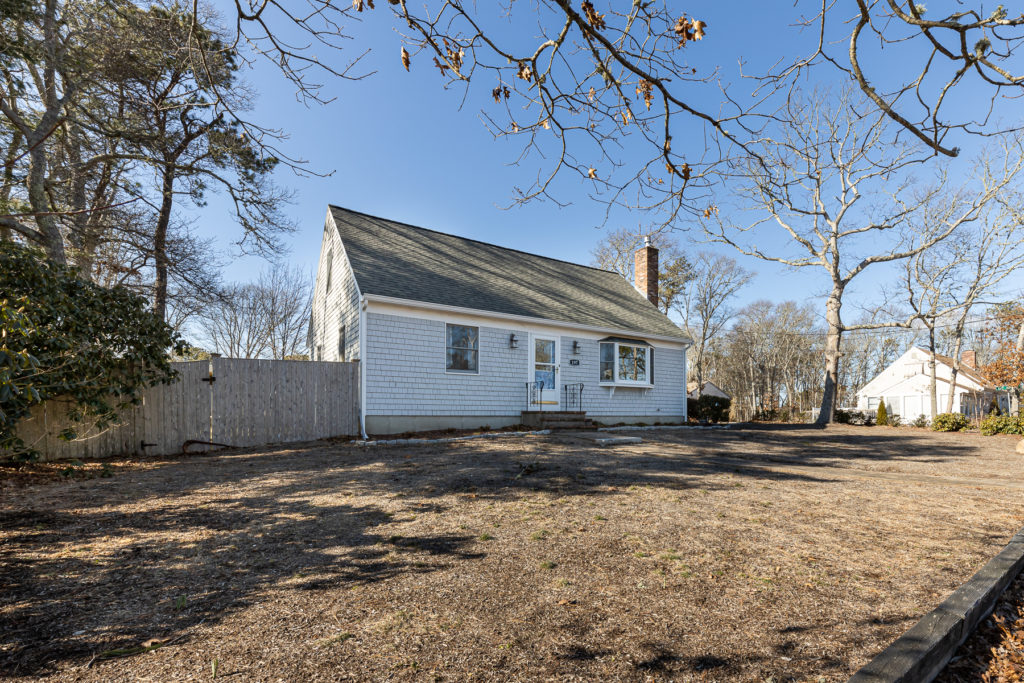 197196 Monomoscoy Road Mashpee, MA Bowen Real Estate 197 Monomoscoy